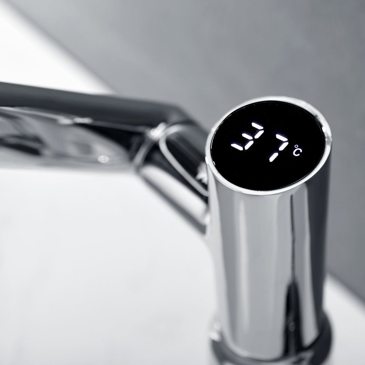 Intelligent Digital Display Bathroom Hot And Cold Basin Faucet