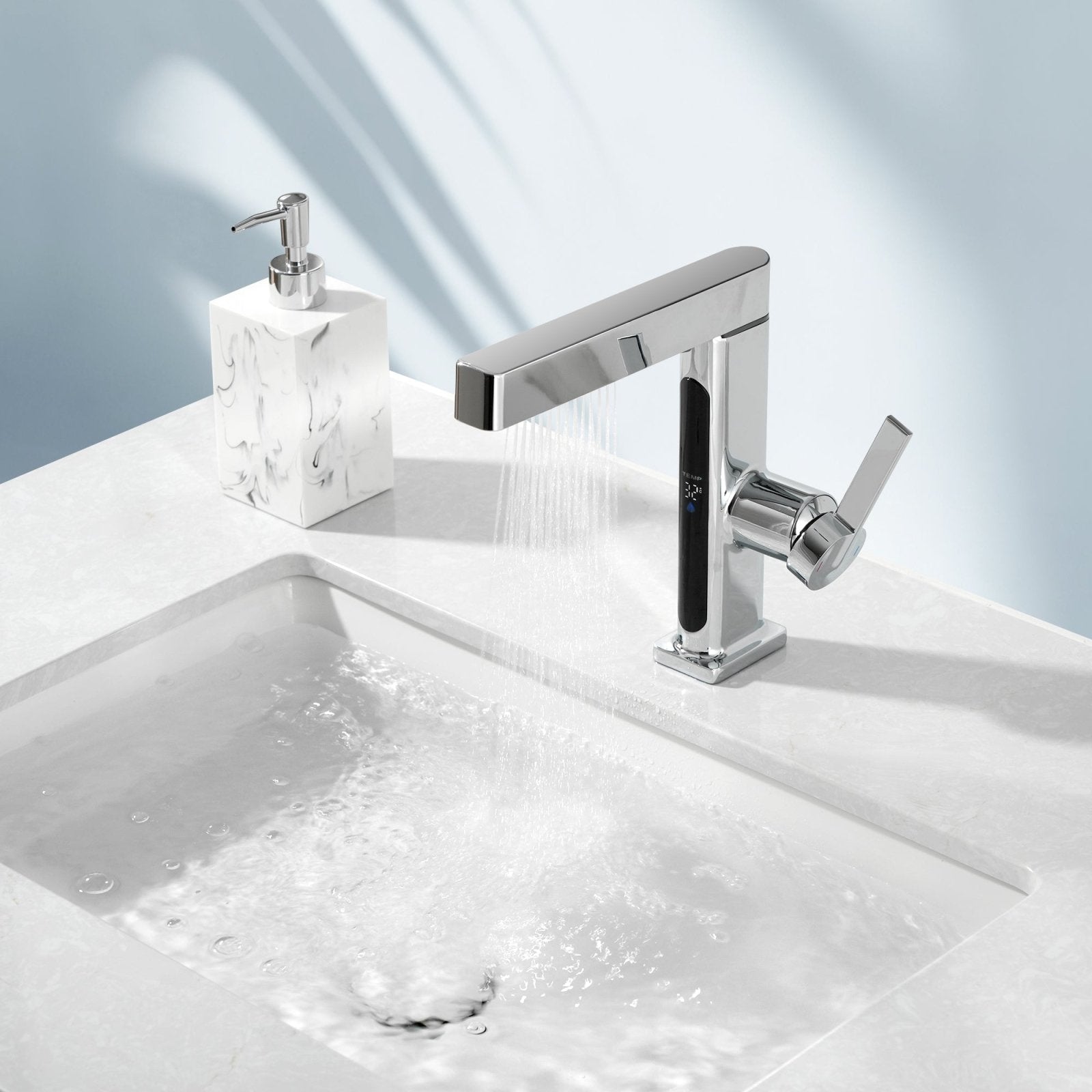 Single-Hole Pull-Out Faucet with Temperature Display